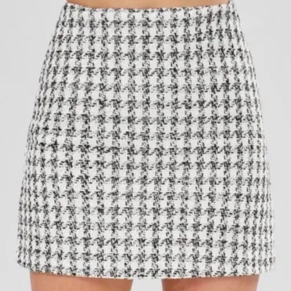 Zaful Tweed Mini Skirt Size:Medium - Picture 1 of 3